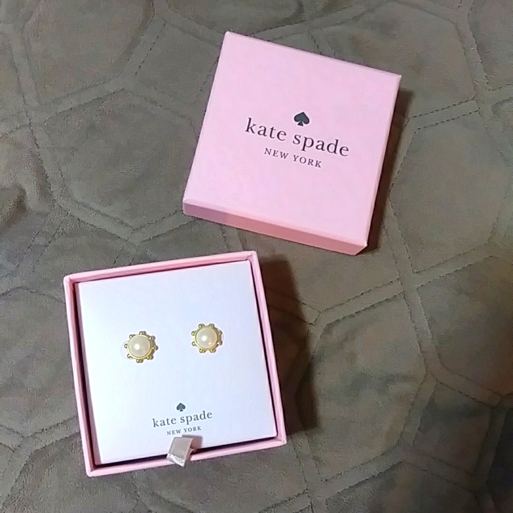 KATE SPADE ♠️ studs earrings